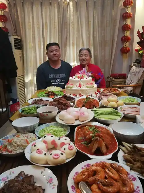 母亲86岁生日家宴