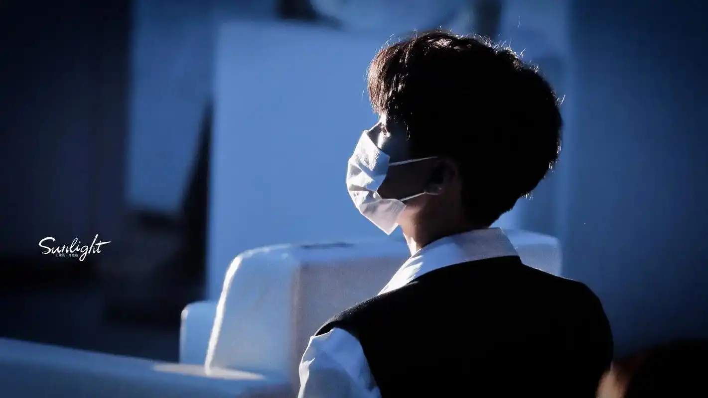 分享一组王俊凯的电脑壁纸#电脑壁纸 - 抖音