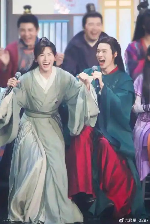 山河令导演争取全员二搭# 太支持全员二. 来自君军_0287 - 微博