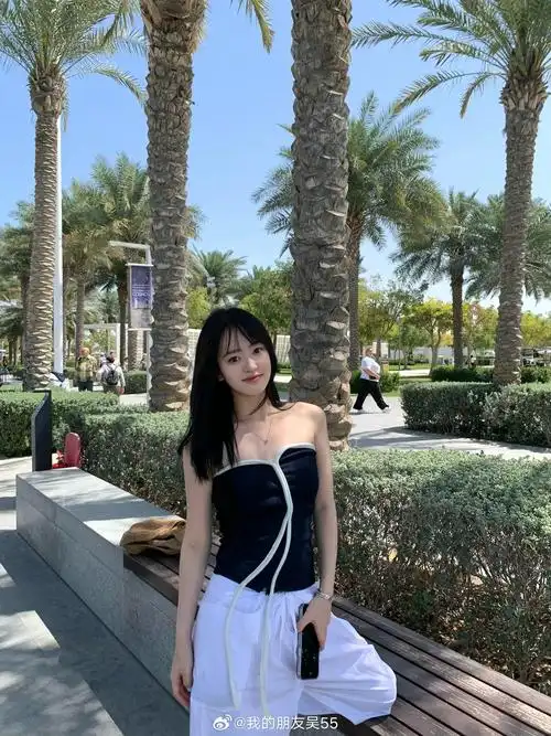 jkl女友55晒海滩度假泳装照summertime