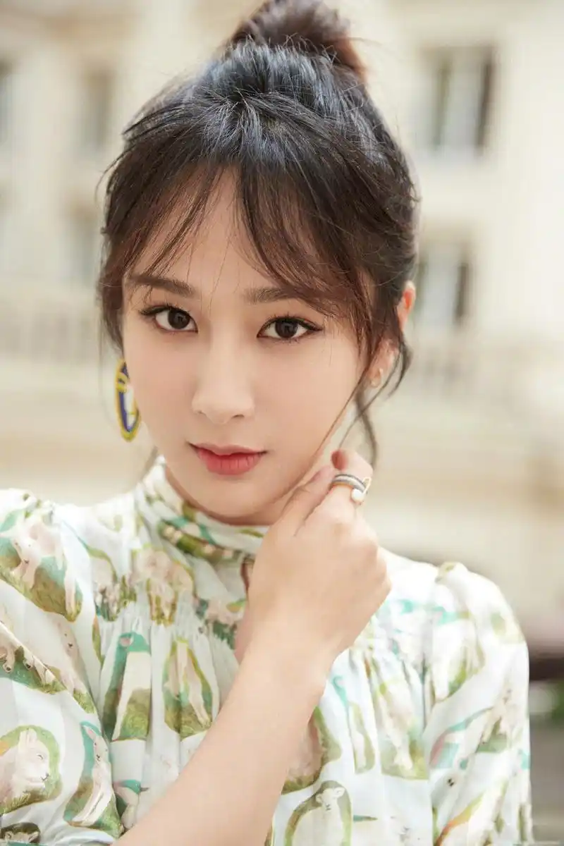 杨紫最新清新甜美高清图片