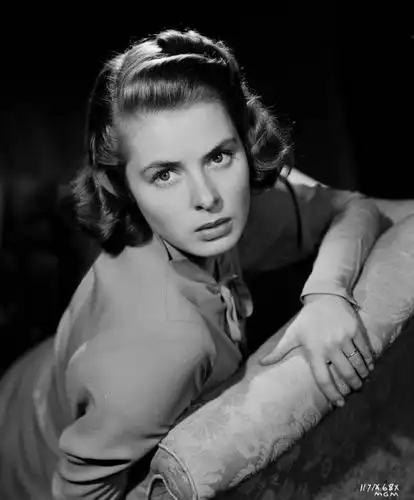 引无数英雄竞折腰/英格丽.褒曼