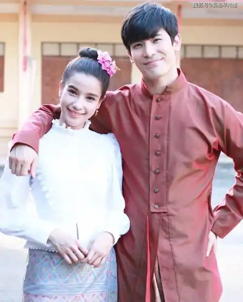 泰国翻拍剧在原剧本的基础上加入泰国元素,本土化程度高,但是剧情和