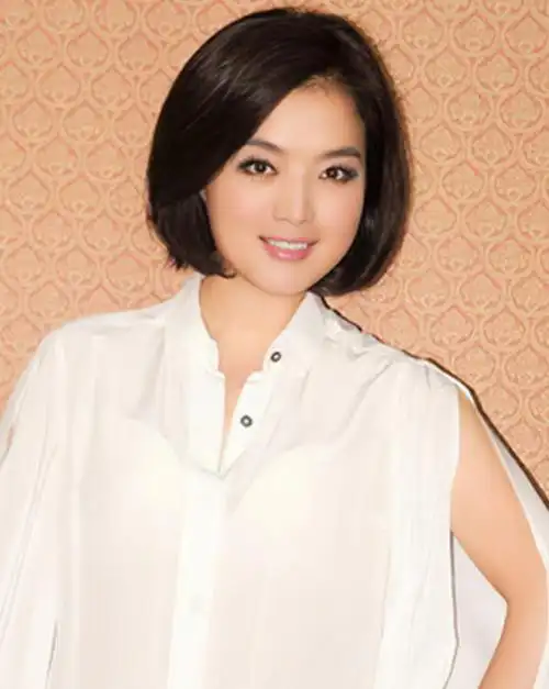 回顾白雪中年离异后收获完美姐弟恋婚后爱情事业双丰收