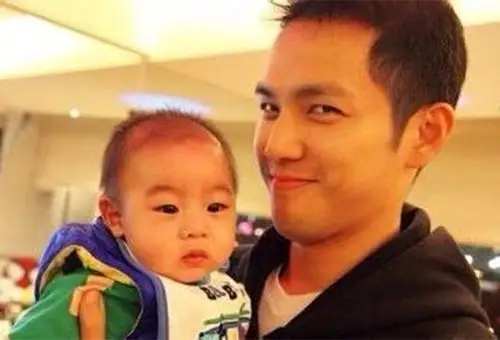 【图】齐芳老公图片曝光 女神坦言不会隐瞒婚姻状况