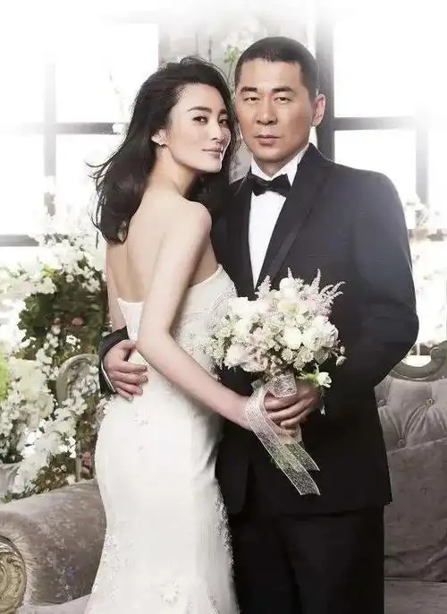 蒋欣结婚了没有,丈夫是谁(至今未嫁的8位大龄女星)(36)