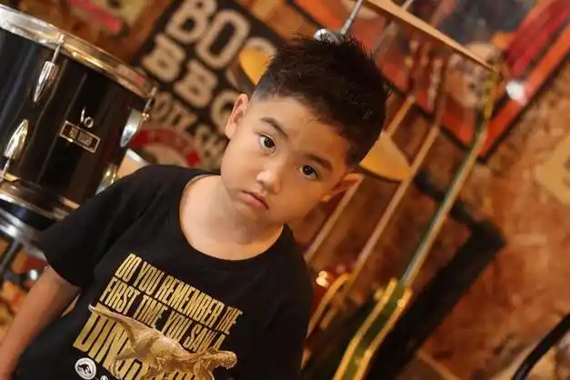 2一6岁男宝宝发型寸头(2一6岁男宝宝发型寸头闪电)