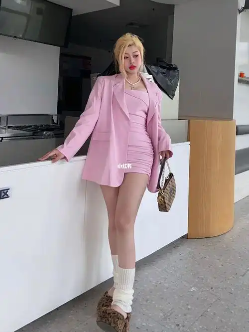 168cm120斤韩系微胖辣妹穿搭