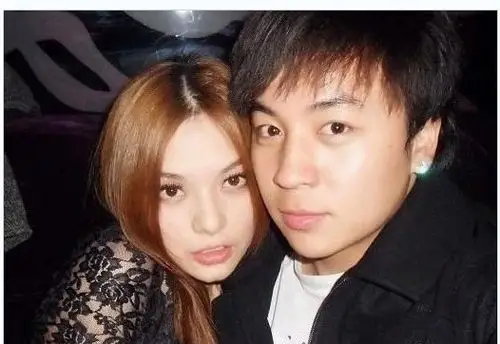 释小龙的老婆是谁