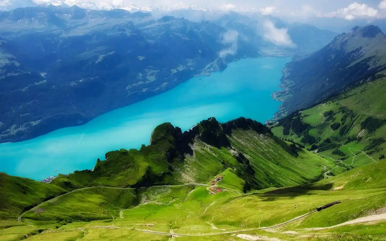 大自然深山幽静峡谷唯美风景图片桌面壁纸高清大图预览1680x1050_风景