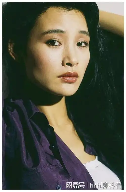 陈冲:加入美国国籍,晚年却回国养老,如今的她,证明马丽没说错