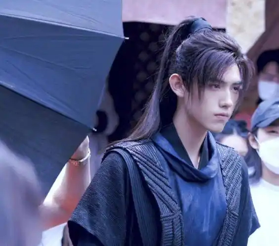 皓衣行路透曝光陈飞宇古装造型好评看到罗云熙爱了爱了