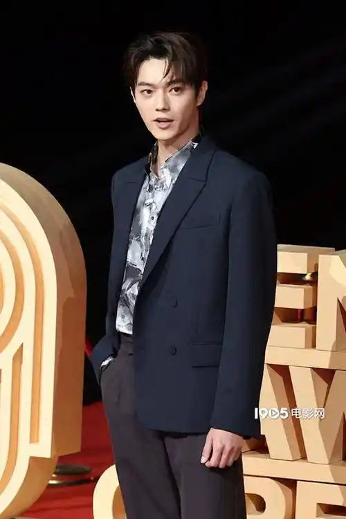 1905电影网专稿许凯的新作《祈今朝》正在热播,#许凯痛失真名#等话题