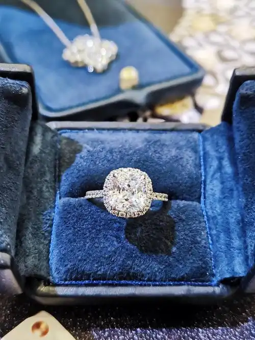 超豪华2克拉大钻戒60客定hw钻戒theone