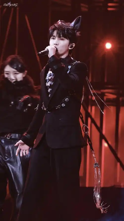 马嘉祺叁重楼暨出道四周年演唱会