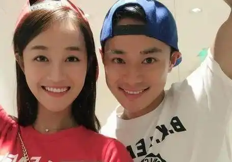 曹骏蓝盈莹分手另有隐情最温柔的分手文案却被揣度最大的恶意