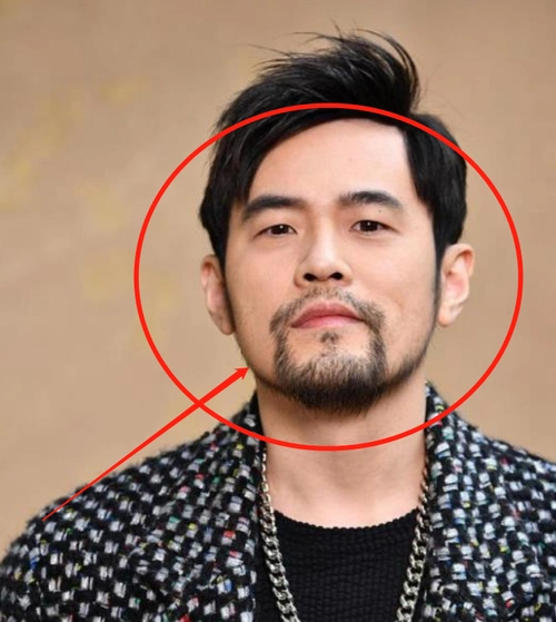 周杰伦刮胡子后颜值大变样代言平价国货被扒无一踩雷网友活该你红