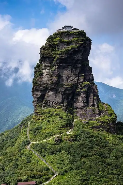 也是中国最美的十大山峰之一