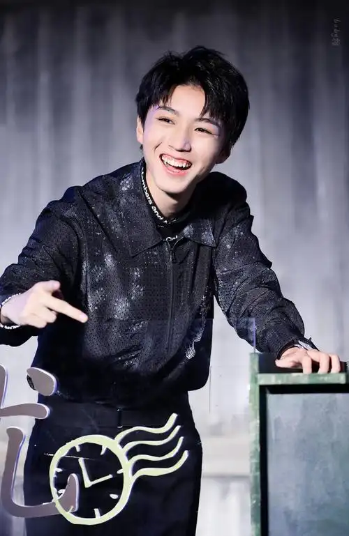 消息虎牙少年王俊凯笑容治愈满分