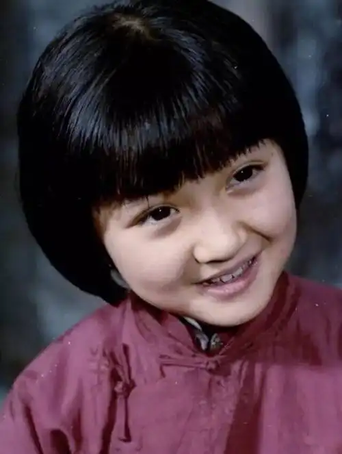 人都看过这部电影:《城南旧事》,根据林海音的同名短篇小说改编,豆瓣