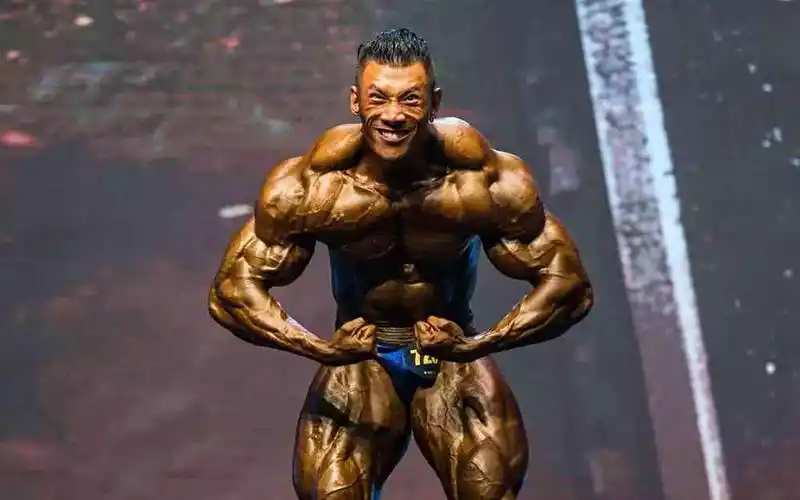 巨兽鹿晨辉到底有多大几张图告诉你