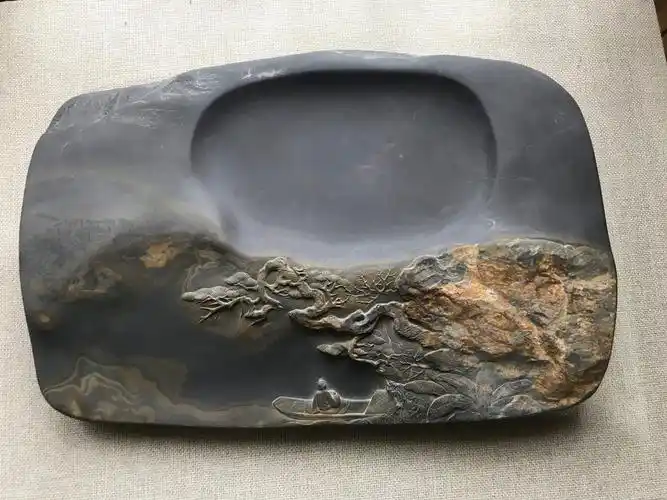 三,端砚雕刻世家郭氏对制砚技艺的传承郭氏先祖自明代迁入黄岗,世代制