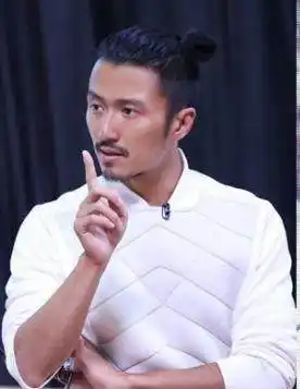 谢霆锋扎丸子头美过娱乐圈所有女明星!就是这么任性!