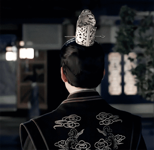 陈星旭在电视剧《东宫》中的表现可圈可点,契合不同剧情,在转身回眸