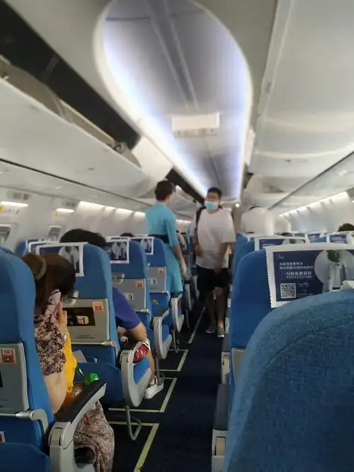 杭州萧山国际机场飞机起飞瞬间