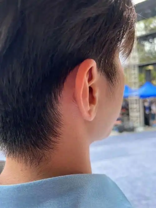 恋坤脑犯了  连脑袋都是95的形状  女友视角get～    #蔡徐坤