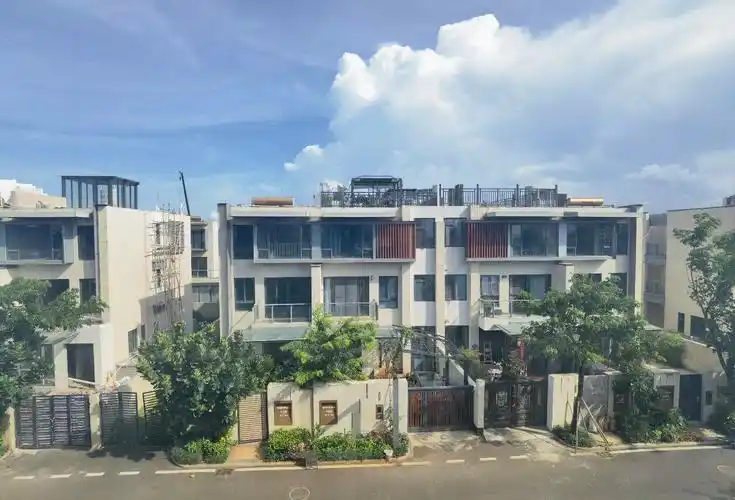 海口高档联排别墅碧桂园中央半岛共四层九中分校3房可改5房