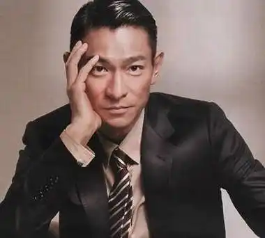 原创对比刘德华任嘉伦张若昀周润发鹿晗吴尊的婚恋更像人设工具