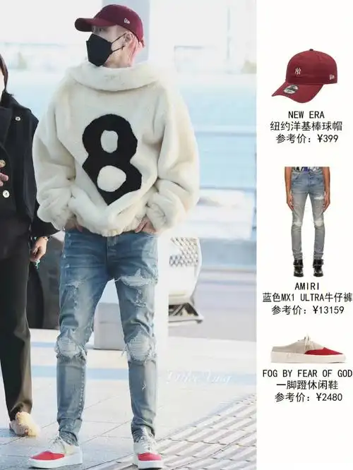 在19年2月也穿过真的很种草有木有知道这件外套的宝子欢迎分享#张艺兴