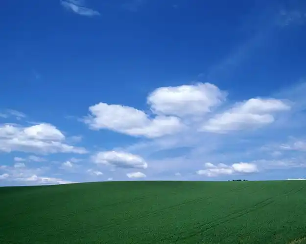 1024*768像素 高清晰蓝天白云壁纸