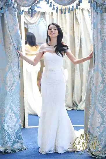 高圆圆绝美婚纱造型