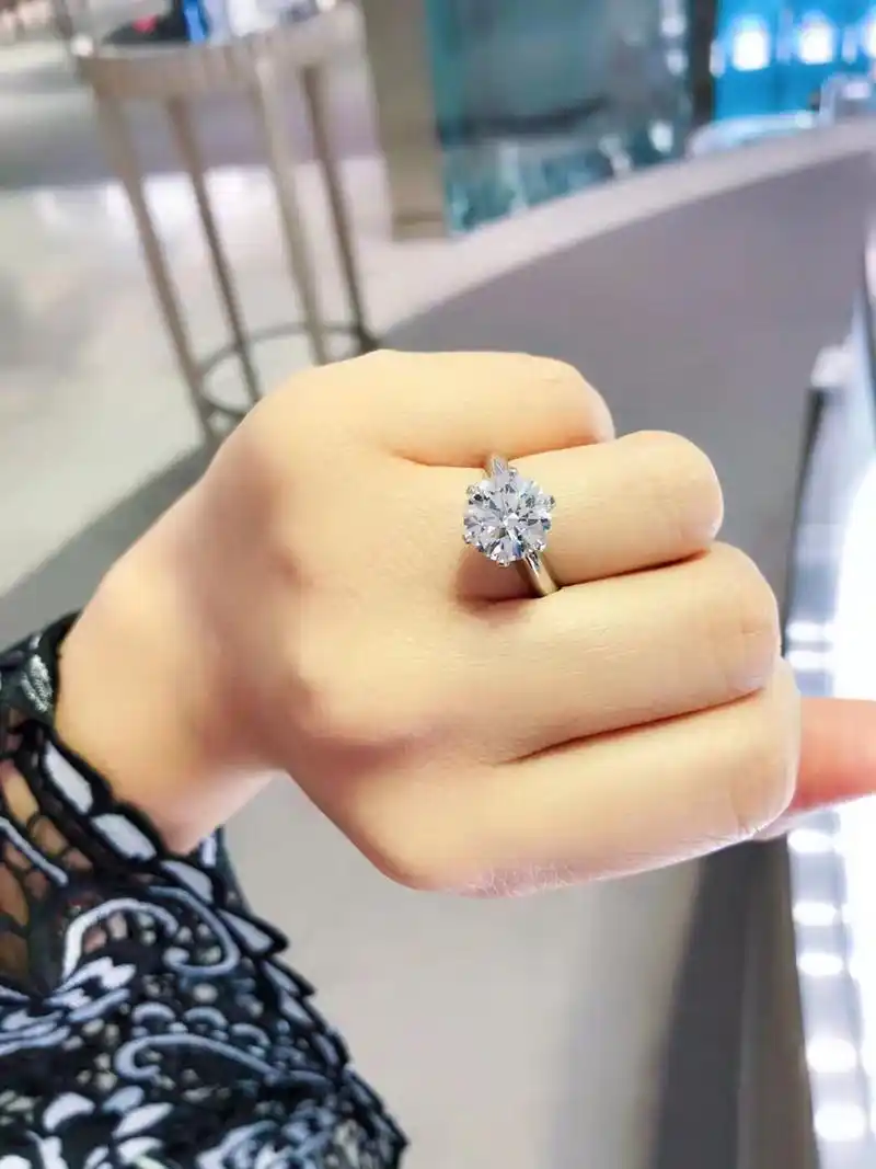 蒂芙尼3克拉钻戒