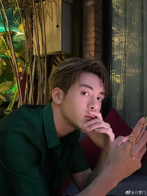 曾舜晞高中时期旧照##曾舜晞高中旧照好青涩