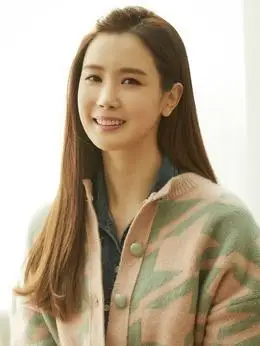 车善熙(李多海饰演)