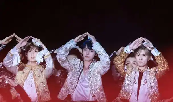 2个小细节,tfboys这些年你们在"装"什么啊?