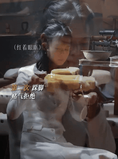 吃饭别尬演追风者李沁一出手给大家带来教科书式干饭