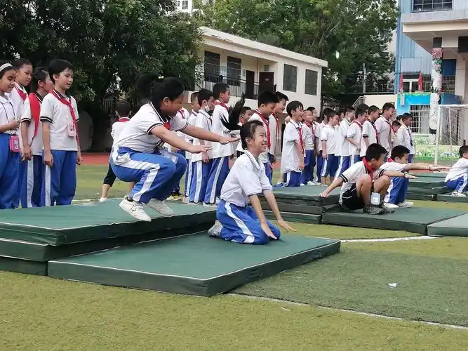 【教研活动】强体育精神 展课堂风采——记三亚市实验小学综合科组第