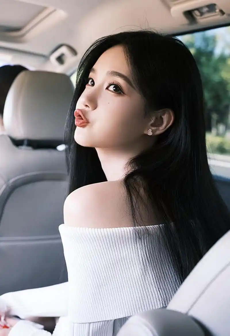 李一桐高清壁纸头像(三十三)[色]