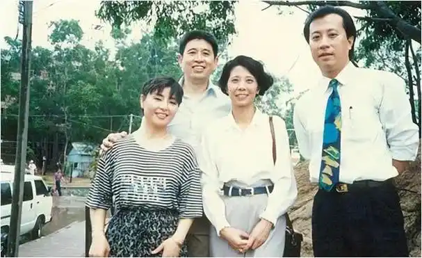 殷秀梅:一婚匆匆,42岁再嫁法国贵族,68岁无儿无女却活出自我!