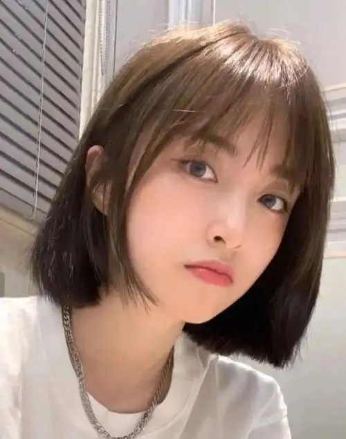 齐肩短发夏季风