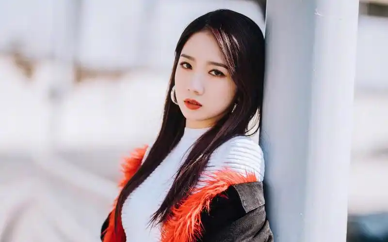 孟美岐高清电脑桌面壁纸图片