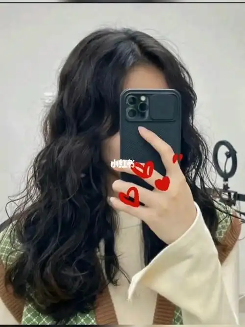 发型_中长发_卷发_曲靖市麒麟区沐绮美发店攻略_女生发型_法式烫发