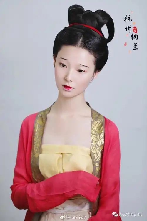 宋代女子面部的妆容多以素淡为主浓妆艳抹已经不怎么时兴了