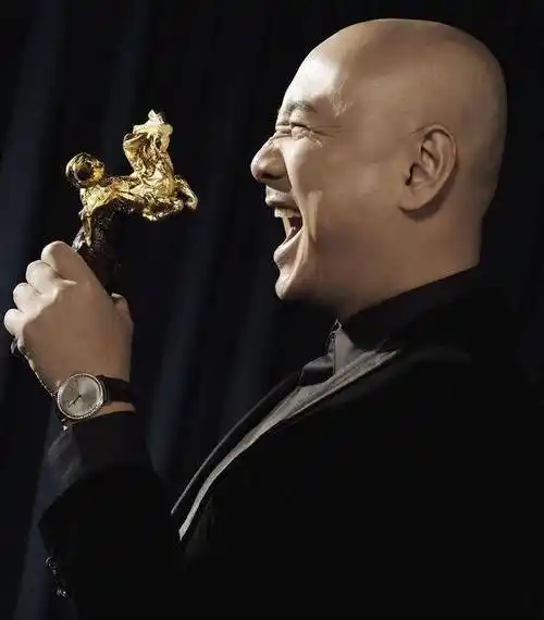 徐峥自曝20岁开始秃发,狂抹生姜也不管用,网友听了都想哭!