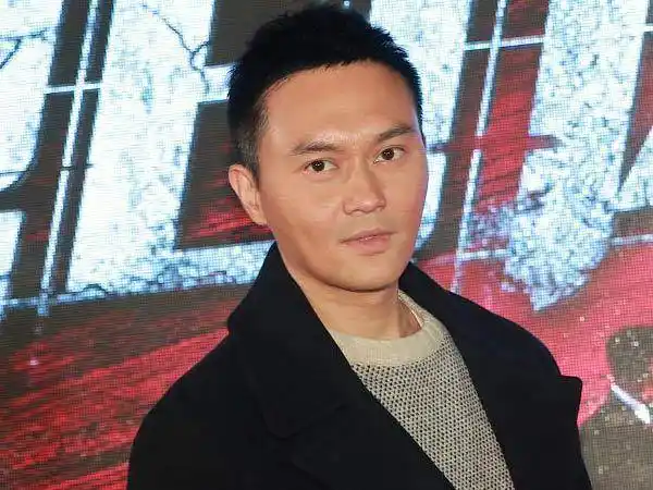 张智霖满口黄牙吓坏众人,网友:袁咏仪看了不嫌弃吗?