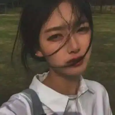 女生头像特别丧的女头像